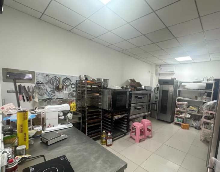 全套烘焙设备转让 新麦烤箱2层4盘1个 新麦风炉1个 全套烘焙设备转让 新麦烤箱2层4盘1个 新麦风炉1个