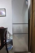 容声三门冰箱，212升，制冷效果很好。因家里装修转让