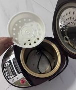 小型电饭煲 源美3L智能电饭煲，型号CFXB301 在深圳吾