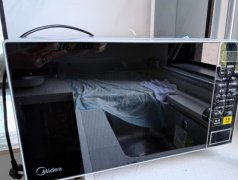 美的微波炉便宜出，功能完好，内部使用痕迹明显稍微脱皮但不影响