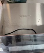 用了4年了，双电机抽油烟机，坏了一个电机，现在只一个工作