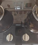 老板8212油烟机+9B18灶台套装，功能完好，风力强劲，噪