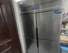 烘焙店，所有设备整体打包，新麦烤箱1台，两层四盘